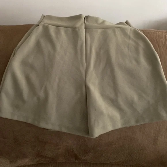 Forever 21 skort - Picture 4 of 5